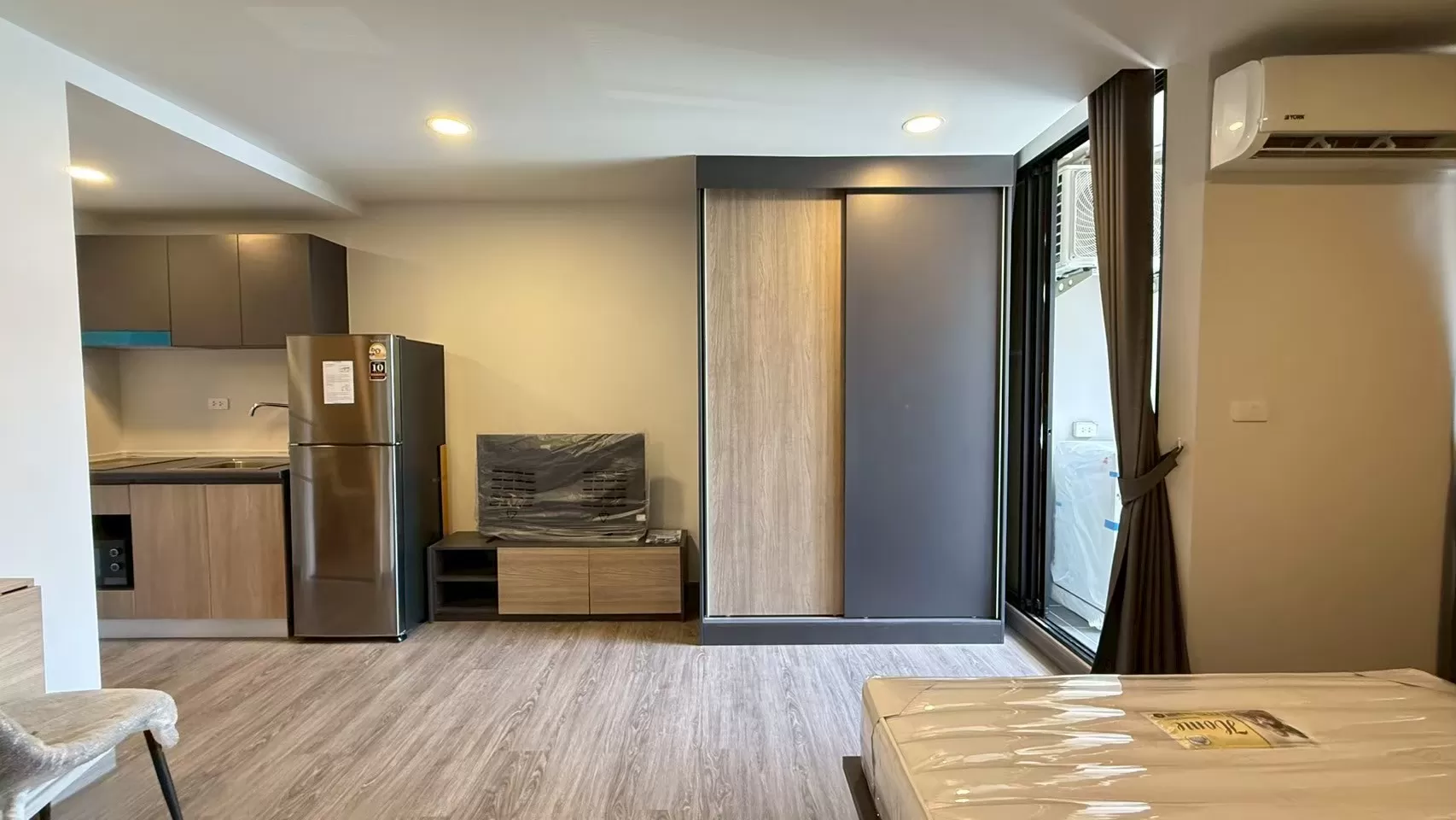 Flexi สาทร เจริญนคร PH1 studio 25 Sqm (7)
